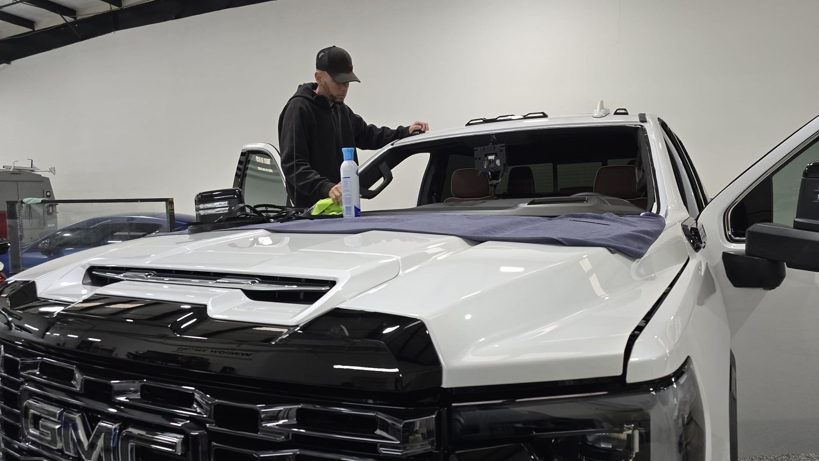 ISH Auto Glass windshield replacement work example 1